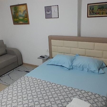Klent Studio Apartment Pogradec Esterno foto