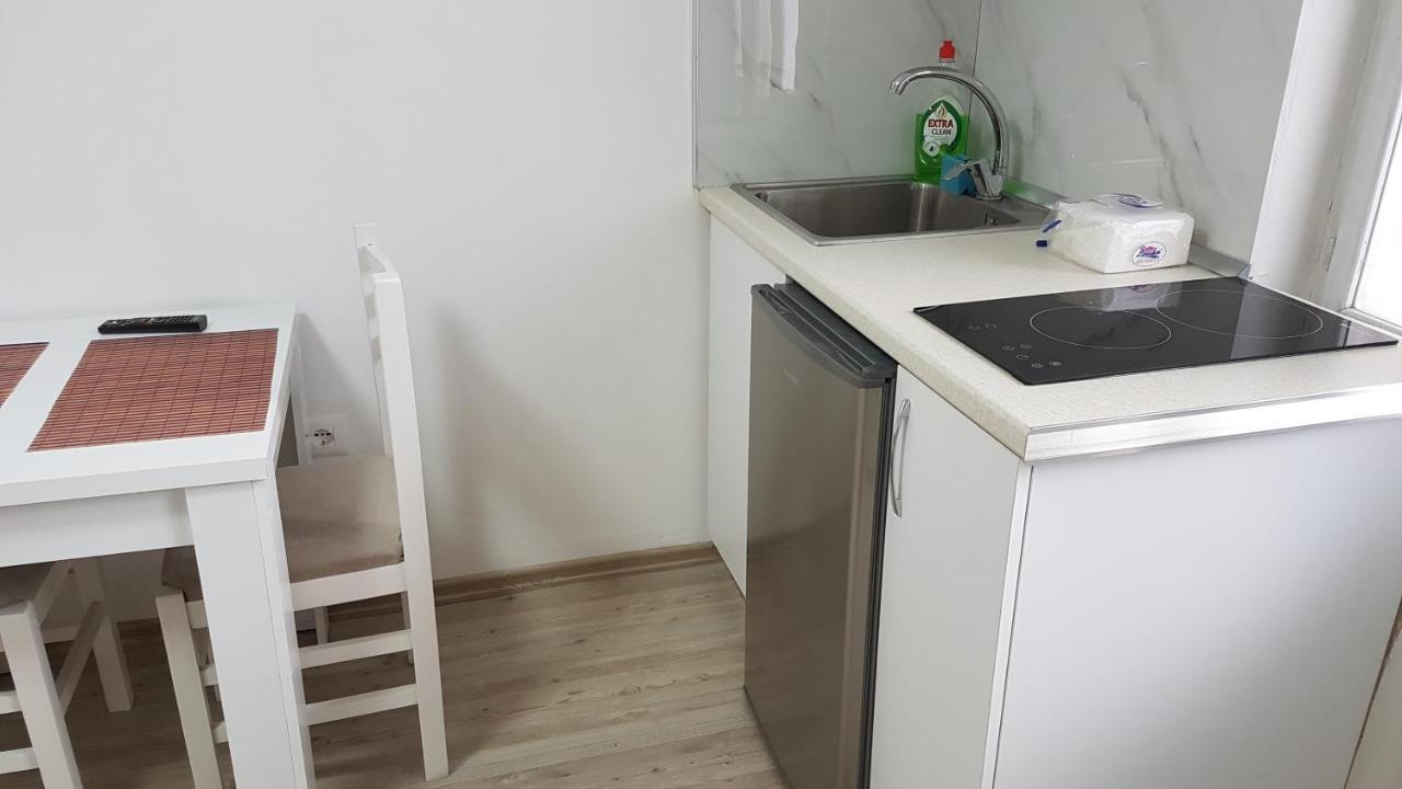 Klent Studio Apartment Pogradec Esterno foto