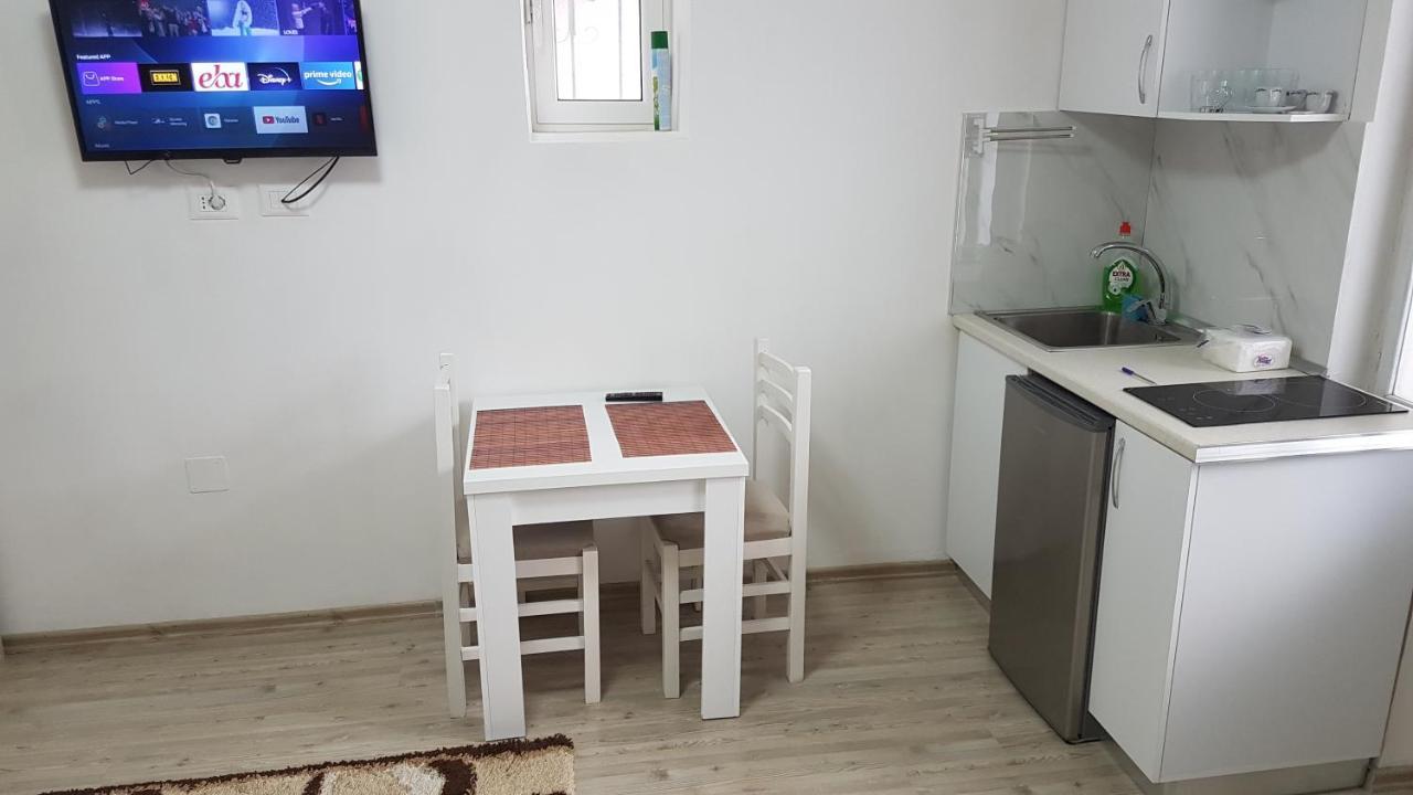 Klent Studio Apartment Pogradec Esterno foto