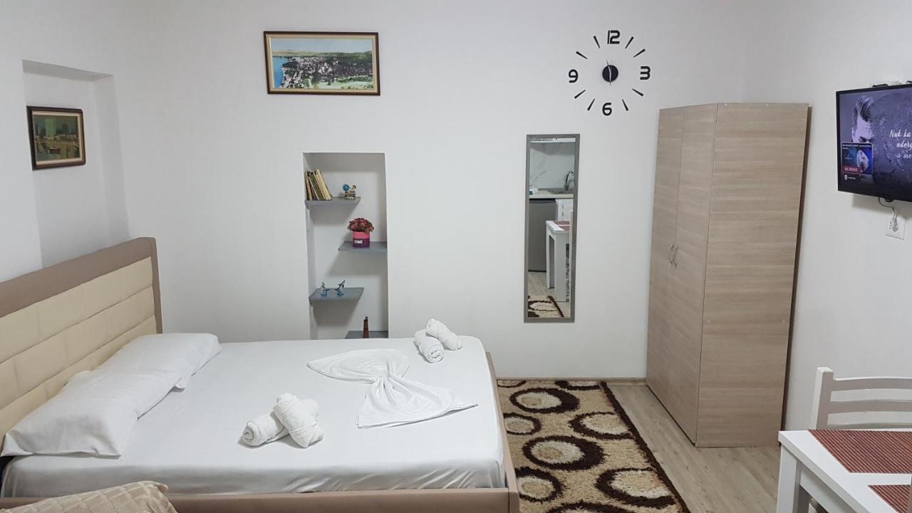 Klent Studio Apartment Pogradec Esterno foto