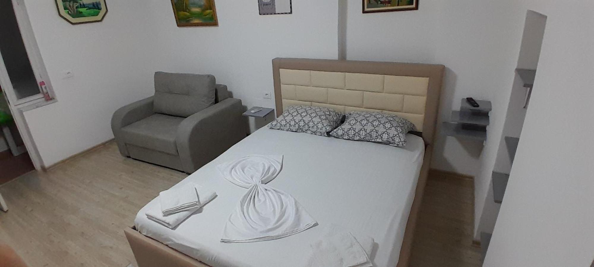 Klent Studio Apartment Pogradec Esterno foto