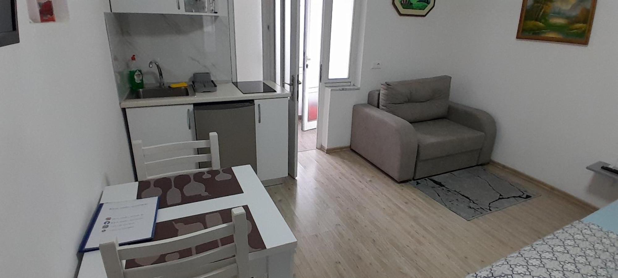 Klent Studio Apartment Pogradec Esterno foto